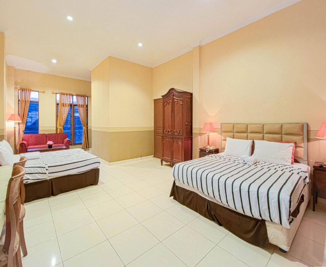D'Talent Hotel Yogyakarta Eksteriør billede